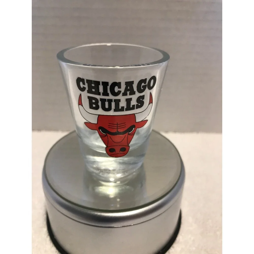 Chicago Bulls Shot Glass Red Black White Logo‎ Hunter Barware NBA Basket…